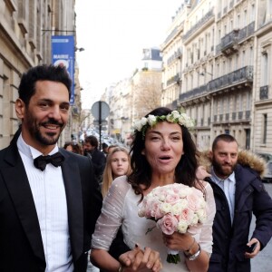 Exclusif - Mariage de Sandra de Matteis (en robe Dior) et Tomer Sisley à la Mairie du 8ème arrondissement de Paris, en présence de leurs enfants respectifs, Levin, Liv et Dino, de leurs familles et de leurs amis. Le 25 novembre 2017