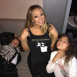 Mariah Carey et ses enfants Moroccan et Monroe. Le 30 novembre 2017.