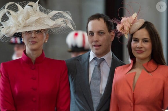 Lady Gabriella Windsor, Lord Frederick (Freddie) Windsor et Sophie Winkleman (Lady Frederick Windsor) lors d'une réception au Guildhall de Londres à la suite de la messe de l'anniversaire de la reine Elizabeth II le 10 juin 2016.