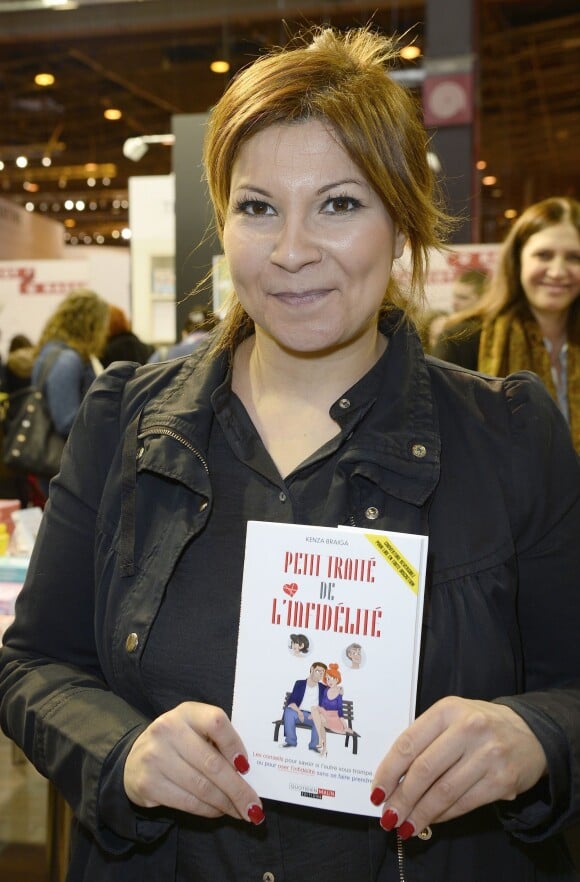 Kenza Braiga à la 34e édition du Salon du livre à Paris, Porte de Versailles, le 23 mars 2014.