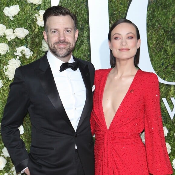 Jason Sudeikis, et sa fiancée Olivia Wilde lors de la 71ème cérémonie annuelle des Tony Awards 2017 au Radio City Music Hall à New York, le 11 juin 2017.