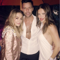 Ricky Martin : Sexy et entouré de bombes à Art Basel Miami