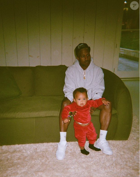 Saint West et son père Kanye West sur une photo publiée le 10 janvier 2017