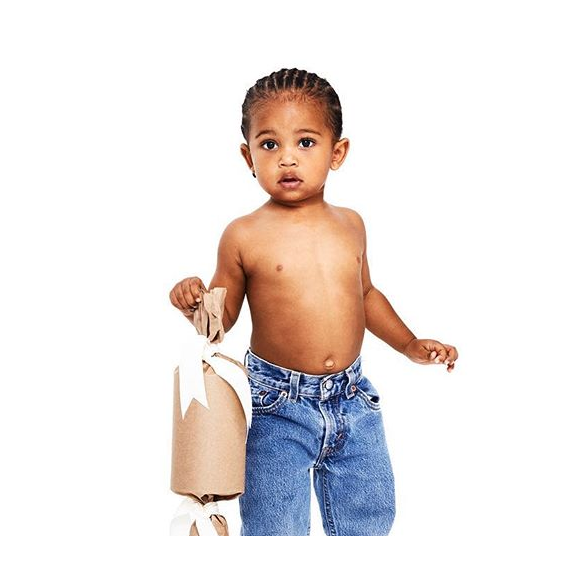 Saint West sur la carte de voeux de la famille Kardashian pour les fêtes de Noël 2017.