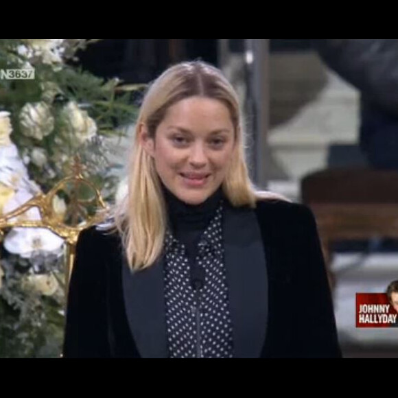 Marion Cotillard lit un texte hommage - Obsèques de Johnny Hallyday à l'église de la Madeleine, le 9 décembre 2017 à Paris