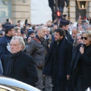 Claude Lelouch et guest - Arrivée du convoi funéraire de la dépouille du chanteur Johnny Hallyday et des personnalités sur la place de La Madeleine à Paris. Le 9 décembre 2017 © CVS / Bestimage