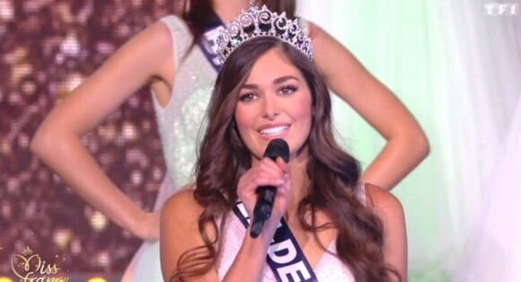Miss Ile-de-France : Lison di Martino demi-finaliste - Concours Miss France 2018. Sur TF1, le 16 décembre 2017.