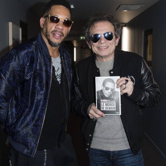 Exclusif - JoeyStarr et Philippe Manoeuvre - JoeyStarr et Philippe Manoeuvre présentent leur livre "Le monde de demain" à Saint-Ouen, le 20 novembre 2017. © Pierre Perusseau/Bestimage