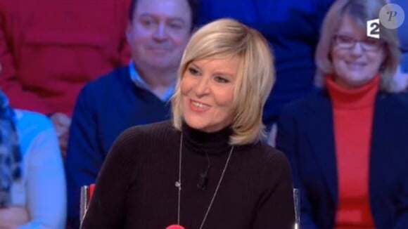 Chantal Ladesou sur le plateau de l'émission Les Grosses Têtes sur France 2, le 19 décembre 2017