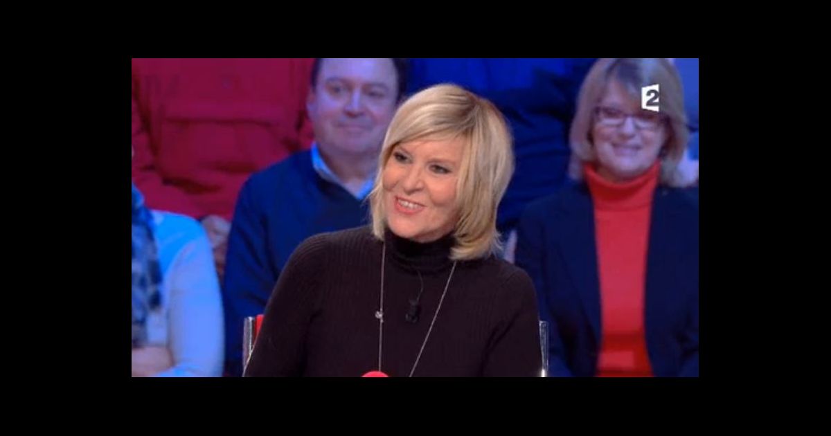 Chantal Ladesou sur le plateau de l'émission Les Grosses Têtes sur