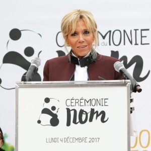 La première dame Brigitte Macron à la cérémonie de baptême du bébé panda "Yuan Meng" au zoo de Beauval à Saint-Aignan sur Cher le 4 décembre 2017. © Dominique Jacovides / Sébastien Valiela / Bestimage