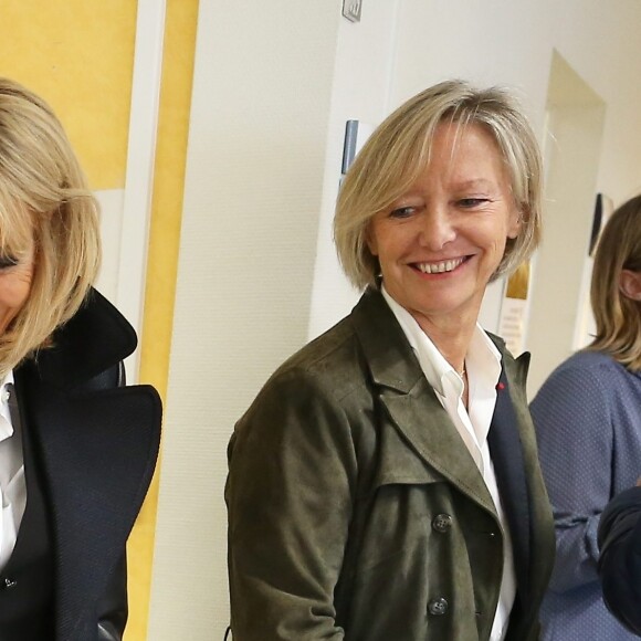 Brigitte Macron, accompagnée de Sophie Cluzel, Secrétaire d'État auprès du Premier ministre, chargée des Personnes handicapées, a visité un accueil de loisirs inclusif à l'école élémentaire Anatole de Monzie. Nantes, le 27 Octobre 2017 © Dominique Jacovides / Bestimage