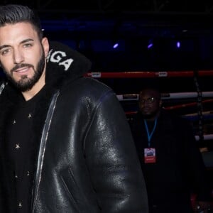 Nabilla Benattia et son compagnon Thomas Vergara - Soirée boxe No Limit - Episode II dans l'enceinte du Palais des Sports de Levallois-Perret, le 14 décembre 2017. © Cyril Moreau/Bestimage