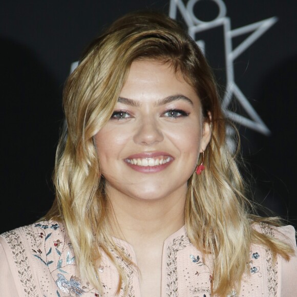 Louane Emera - 19e édition des NRJ Music Awards à Cannes le 4 novembre 2017. © Christophe Aubert via Bestimage