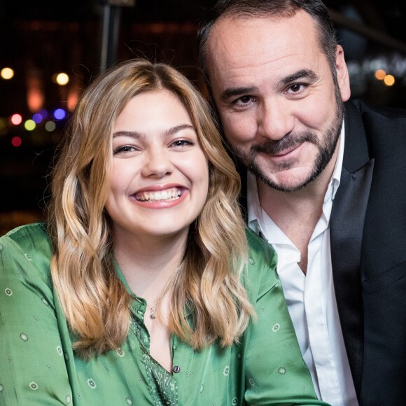 Exclusif - François-Xavier Demaison et Louane Emera - Enregistrement de l'émission "Toute la musique qu'on aime" présentée par Nikos Aliagas à Paris le 4 décembre 2017. L'émission sera diffusée sur TF1 le 31 décembre 2017. © Cyril Moreau / Bestimage