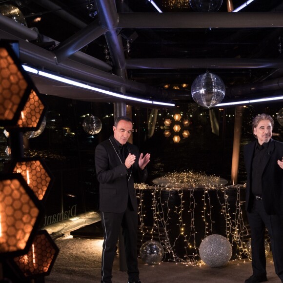 Exclusif - Nikos Aliagas, Serge Lama et Jonathan Lambert - Enregistrement de l'émission "Toute la musique qu'on aime" présentée par Nikos Aliagas à Paris le 4 décembre 2017. L'émission sera diffusée sur TF1 le 31 décembre 2017. © Cyril Moreau / Bestimage