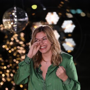 Exclusif - Louane Emera - Enregistrement de l'émission "Toute la musique qu'on aime" présentée par Nikos Aliagas à Paris le 4 décembre 2017. L'émission sera diffusée sur TF1 le 31 décembre 2017. © Cyril Moreau / Bestimage