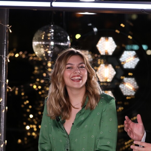 Exclusif - Louane Emera et François-Xavier Demaison - Enregistrement de l'émission "Toute la musique qu'on aime" présentée par Nikos Aliagas à Paris le 4 décembre 2017. L'émission sera diffusée sur TF1 le 31 décembre 2017. © Cyril Moreau / Bestimage