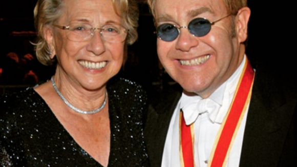 Elton John : Sa lettre déchirante pour la mort de sa mère, Sheila