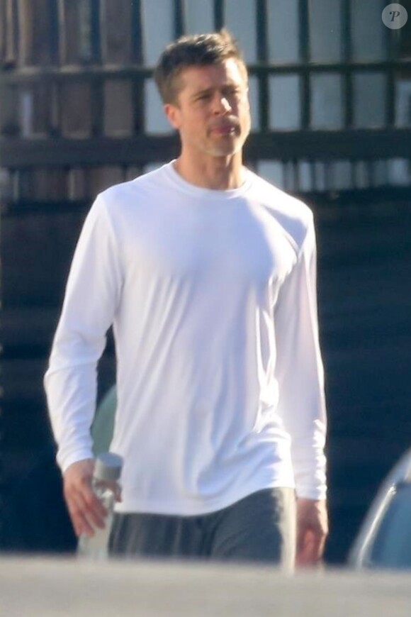 Exclusif - Brad Pitt sur le tournage de 'Ad Astra' à Baker en Californie. Le film raconte l'histoire d’un ingénieur autiste qui part à la recherche de son père, perdu dans l'espace vingt ans après son départ pour Neptune. Le 29 septembre 2017