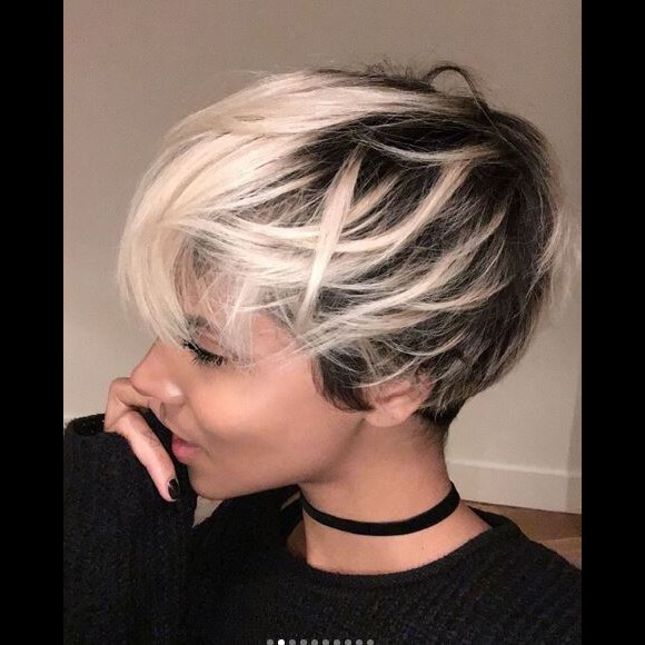 Shy'm propose un best-of de toutes ses coupes de cheveux sur Instagram le 7 janvier 2018.