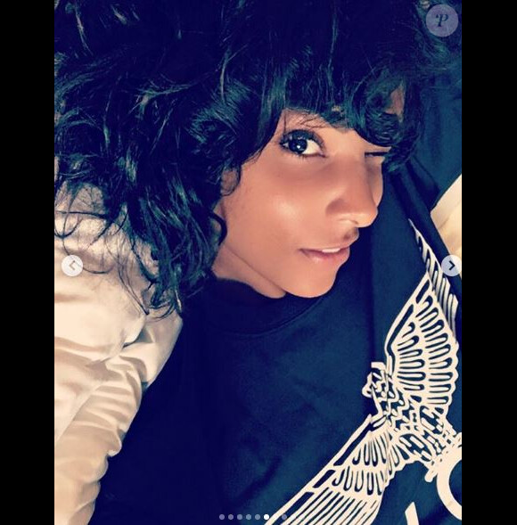 Shy'm propose un best-of de toutes ses coupes de cheveux sur Instagram le 7 janvier 2018.
