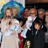 Céline Dion revient à Las Vegas accompagnée de son mari René Angélil, leur fils René Charles et leurs juleaux Nelson et Ediie, le 16 février 2011.