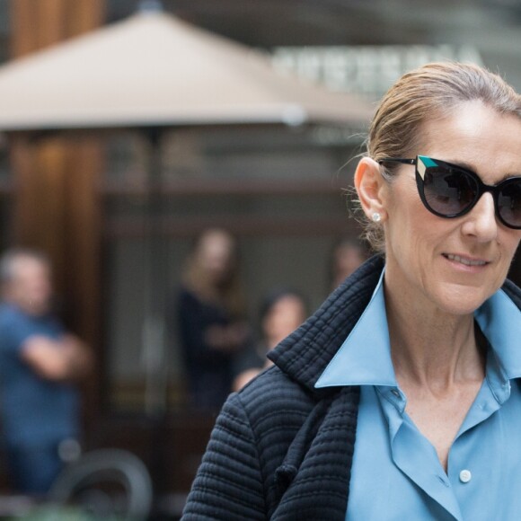 Exclusif  - Céline Dion et son danseur Pepe Munoz sont allés déjeuner au restaurant italien Paparazzi au square de l'Opéra-Louis Jouvet et sont ensuite allés faire du shopping chez Dior avenue Montaigne et chez Balmain rue François 1er avant de revenir à l'hôtel Royal Monceau à Paris, France, le 8 août 2017.