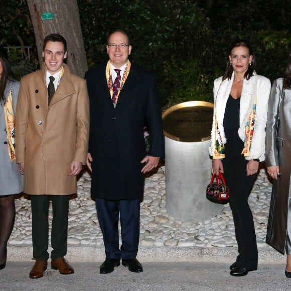 La princesse Stéphanie de Monaco a inauguré en compagnie du prince Albert et de ses enfants Pauline et Louis (avec sa compagne Marie) Ducruet une plaque en hommage à Philip Astley, créateur du cirque moderne en 1768, en ouverture du 42e Festival International du Cirque de Monte-Carlo le 16 janvier 2018. © Olivier Huitel/Pool/Bestimage