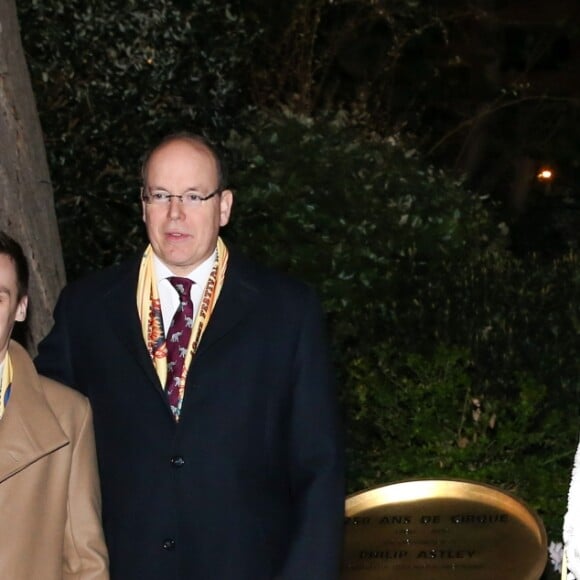 La princesse Stéphanie de Monaco a inauguré en compagnie du prince Albert II et de ses enfants Pauline et Louis (avec sa compagne Marie) Ducruet une plaque en hommage à Philip Astley, créateur du cirque moderne en 1768, en ouverture du 42e Festival International du Cirque de Monte-Carlo le 16 janvier 2018. © Olivier Huitel/Pool/Bestimage