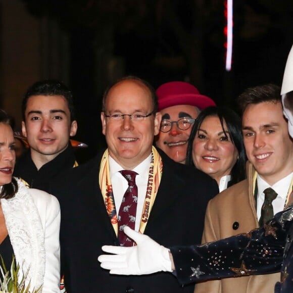 La princesse Stéphanie de Monaco était entourée de sa fille Pauline Ducruet, son frère le prince Albert II de Monaco et son fils Louis Ducruet avec sa compagne Marie pour la soirée d'ouverture du 42e Festival International du Cirque de Monte-Carlo le 16 janvier 2018. © Olivier Huitel/Pool/Bestimage