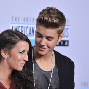 Justin Bieber et sa mère Pattie Malette aux American Music Awards à Los Angeles le 18 novembre 2012