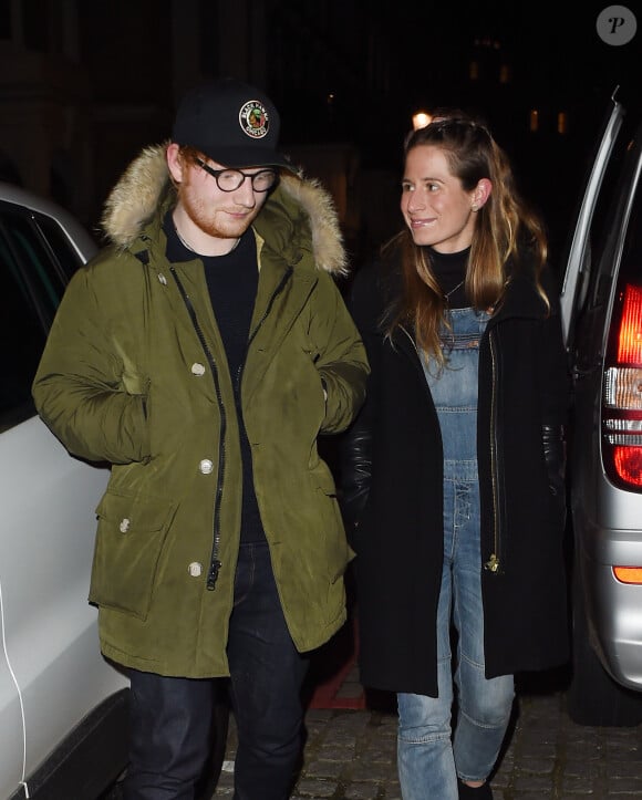 Ed Sheeran et sa compagne Cherry Seaborn sont allés dîner dans une pizzeria dans le quartier du Mayfair à Londres le 3 mars 2017.