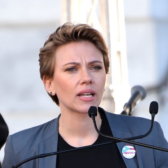 Scarlett Johansson - Les célébrités lors des manifestations géantes aux États-Unis pour la 2e "Marche des femmes" à Los Angeles le 20 janvier 2018.