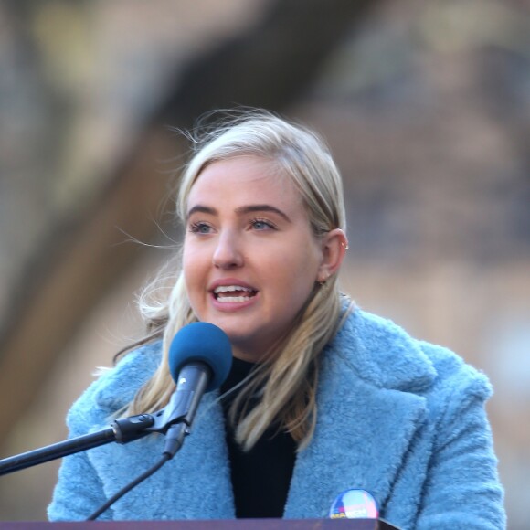 Veronica Dunne - Les célébrités lors des manifestations géantes aux États-Unis pour la 2e "Marche des femmes" à New York le 20 janvier 2018.