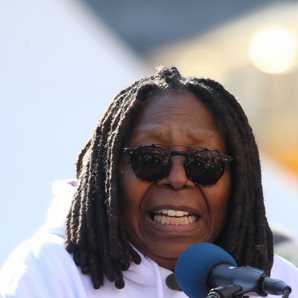 Whoopi Goldberg - Les célébrités lors des manifestations géantes aux États-Unis pour la 2e "Marche des femmes" à New York le 20 janvier 2018.