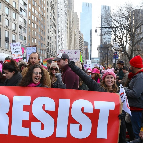 Manifestations géantes aux États-Unis pour la 2e "Marche des femmes" anti-Trump à l'occasion du premier anniversaire de son investiture à New York le 20 janvier 2018.