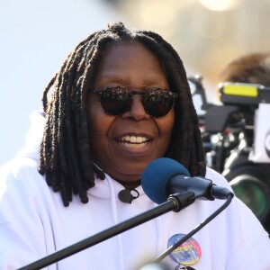 Whoopi Goldberg - Les célébrités lors des manifestations géantes aux États-Unis pour la 2e "Marche des femmes" à New York le 20 janvier 2018.