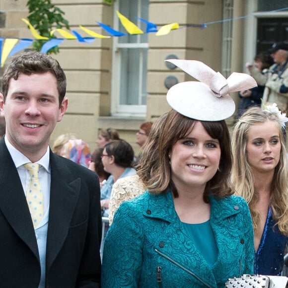 La princesse Eugenie d'York et son compagnon Jack Brooksbank au mariage de Thomas Van Straubenzee et Melissa Percy en juin 2013. La princesse Eugenie et Jack se sont fiancés en janvier 2018 au Nicaragua et leur mariage sera célébré à Windsor à l'automne 2018, a révélé Buckingham Palace le 22 janvier 2018.