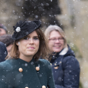 La princesse Eugenie d'York à l'église St Lawrence à Castle Rising le 21 janvier 2018, à la veille de l'annonce de ses fiançailles avec Jack Brooksbank, qui lui a demandé sa main plus tôt le même mois lors d'un séjour au Nicaragua.