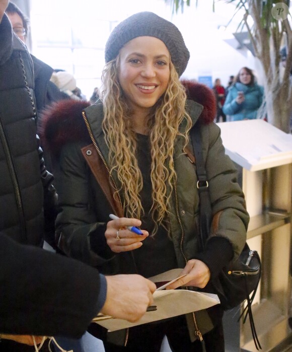 La chanteuse Shakira à l'aéroport JFK de New York. Le 29 décembre 2017