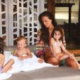 Jade Lagardère en vacances aux Maldives avec ses enfants. Janvier 2018.