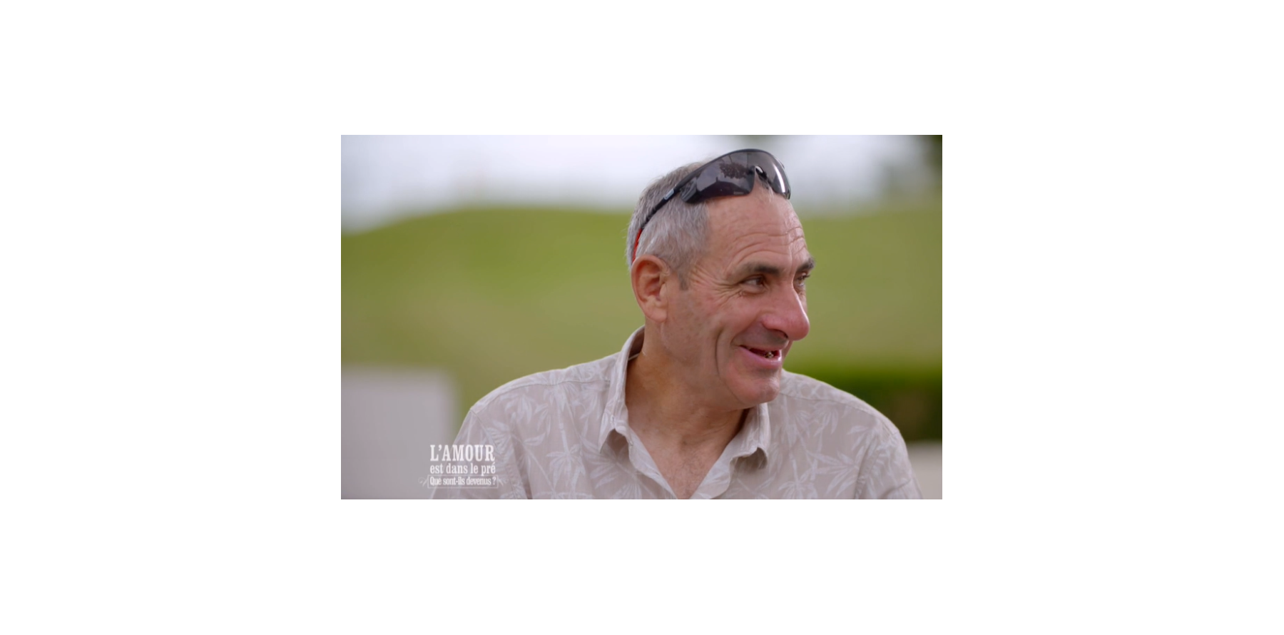 Bruno Amour Est Dans Le Pré L'amour est dans le pré : Thierry prêt pour le mariage, Bertrand en larmes  - Purepeople