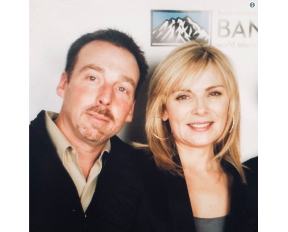 Kim Cattrall a posté cette photo d'elle et de son frère Chris, retrouvé mort le 4 février 2018