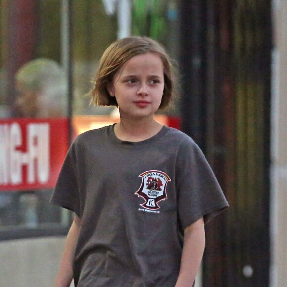 Exclusif - Vivienne Jolie-Pitt se balade à Los Angeles, le 5 février 2018
