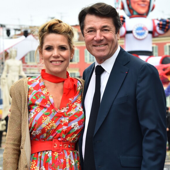 Christian Estrosi, le maire de Nice et sa femme, Laura Tenoudji pendant la 1ère Bataille de Fleurs dans le cadre de la 134ème édition du Carnaval de Nice "Roi de l'Espace" dans la maison du Carnaval. L'évènement se déroulera du 17 février au 4 mars. Nice le 17 février 2018. Le Carnaval de Nice est l'un des trois plus grands et plus prestigieux carnavals du Monde avec Rio et Venise. © Bruno Bebert/Bestimage