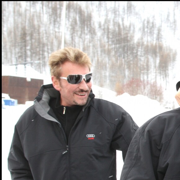 David, Johnny et Laeticia Hallyday au Val d'Isère dans le cadre de la Descente de la Coupe du monde de Ski en février 2008