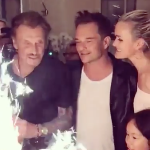 Le 16 juin 2017 sur Instagram, Laeticia Hallyday avait publié une vidéo pour l'anniversaire de Johnny, qui fêtait ses 74 ans. Le Taulier était entouré d'une famille soudée. Son fils David et sa femme Laeticia affichaient un front uni.