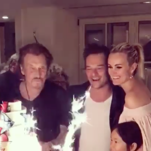 Le 16 juin 2017 sur Instagram, Laeticia Hallyday avait publié une vidéo pour l'anniversaire de Johnny, qui fêtait ses 74 ans. Le Taulier était entouré d'une famille soudée. Son fils David et sa femme Laeticia affichaient un front uni.
