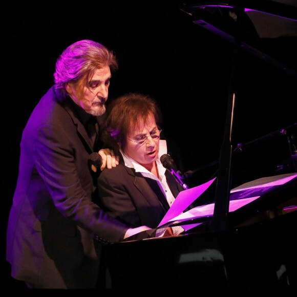 Concert anniversaire. Serge Lama en concert à l'Olympia dans le cadre de sa tournée " Je débute ". Paris, le 11 février 2018. © Alain Guizard / Bestimage